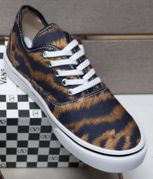 Vans Men's Tiger Stripe Low-Top Sneakers